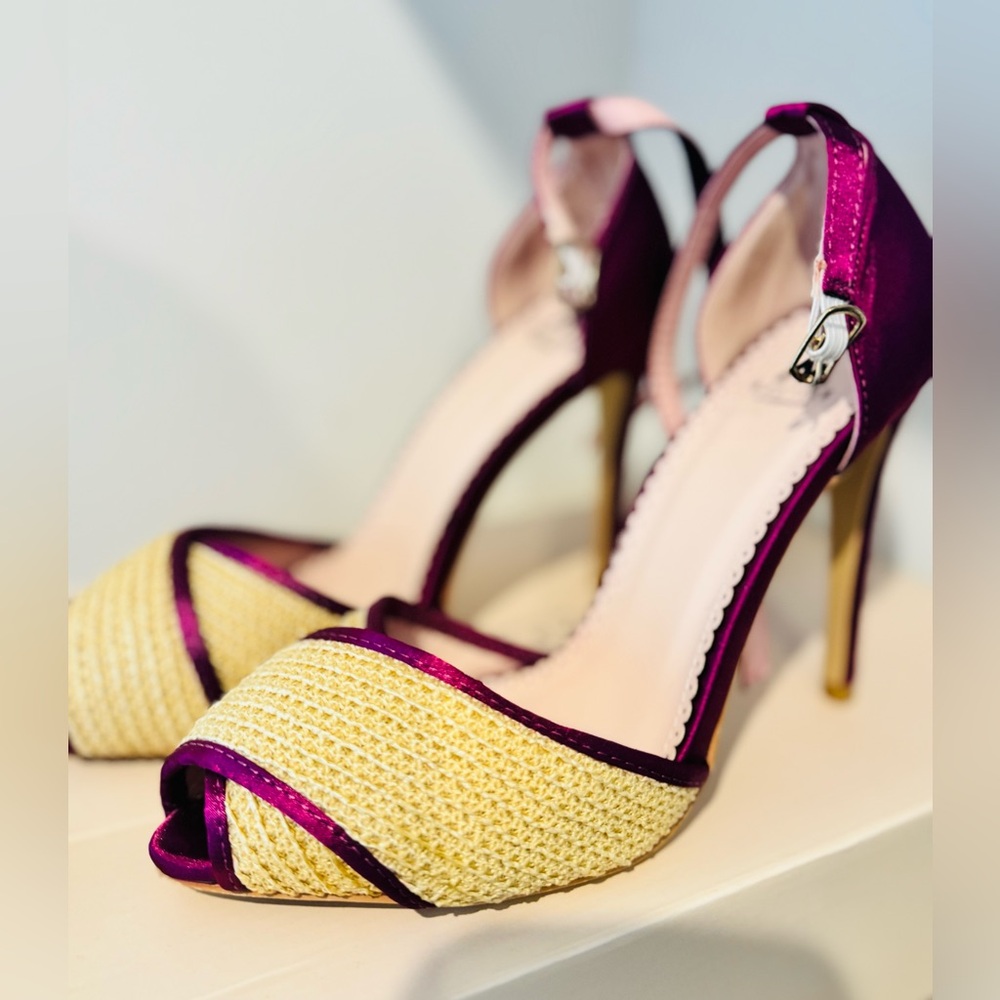 Shoes size 8.5